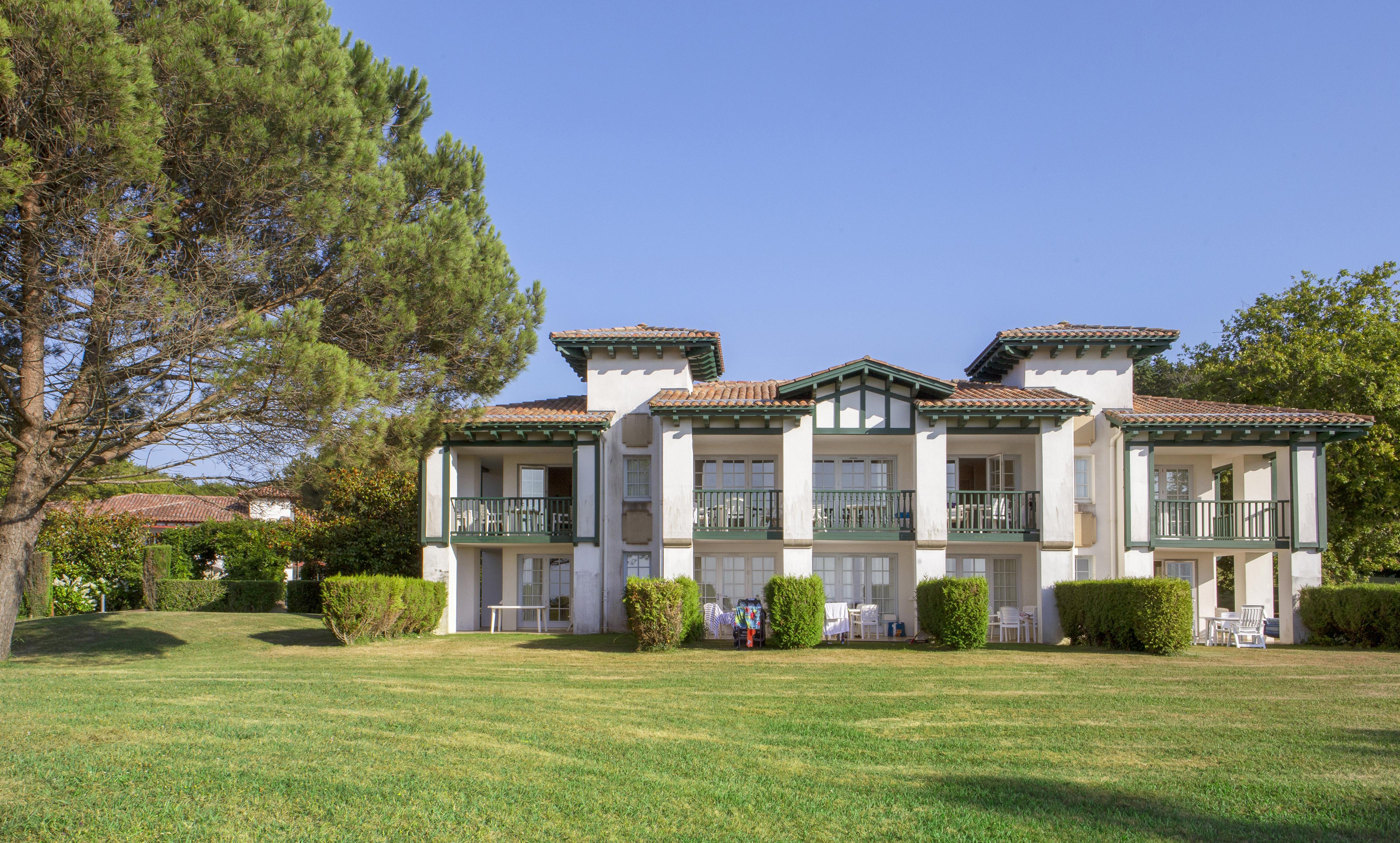 Residence Pierre & Vacances Le Domaine De Bordaberry Urrugne Exteriör bild