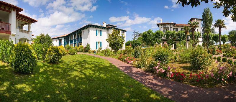 Residence Pierre & Vacances Le Domaine De Bordaberry Urrugne Exteriör bild