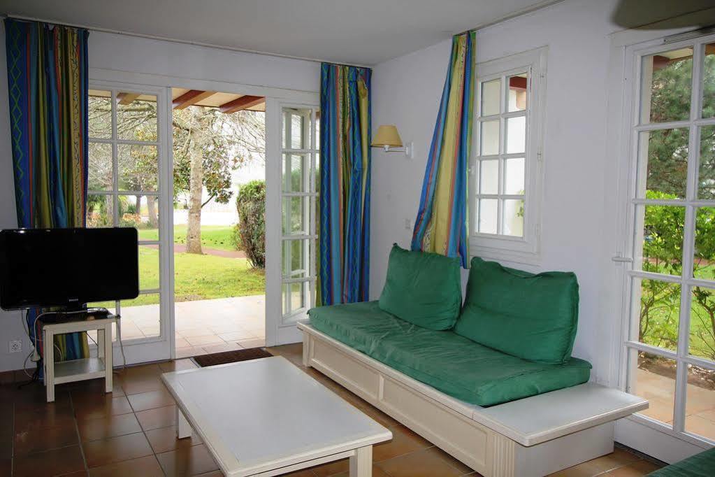 Residence Pierre & Vacances Le Domaine De Bordaberry Urrugne Exteriör bild