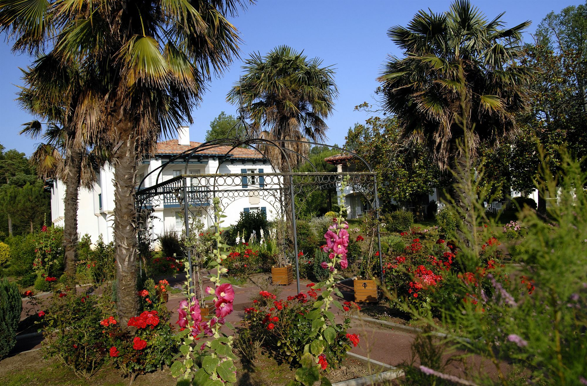 Residence Pierre & Vacances Le Domaine De Bordaberry Urrugne Exteriör bild